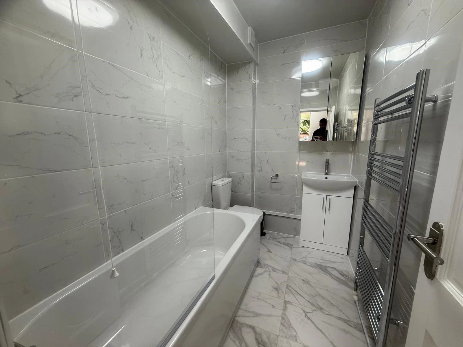 4 bed flat in Willesden, photo 4
