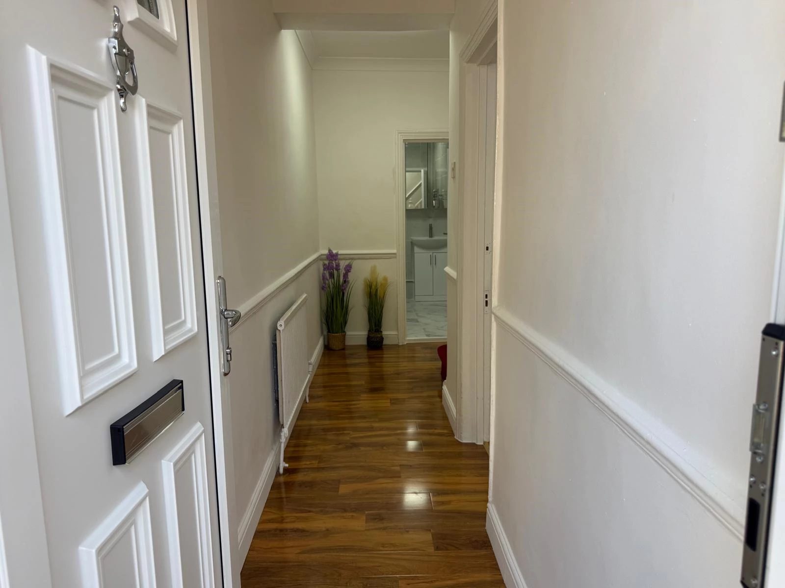 4 bed flat in Willesden, photo 3