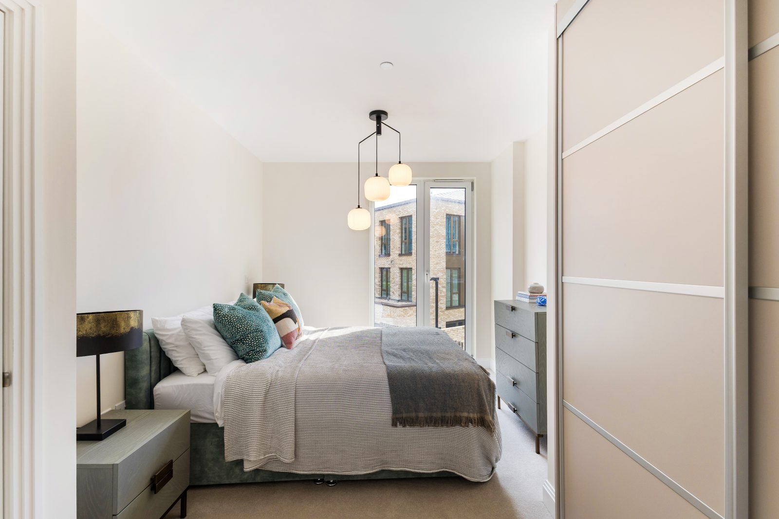 2 bed house in Mill Hill, photo 7