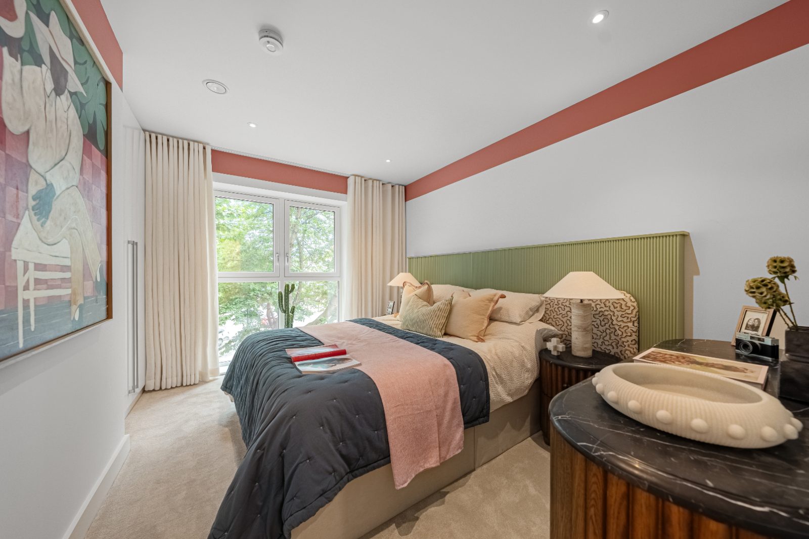 2 bed apartment in Kilburn, photo 8