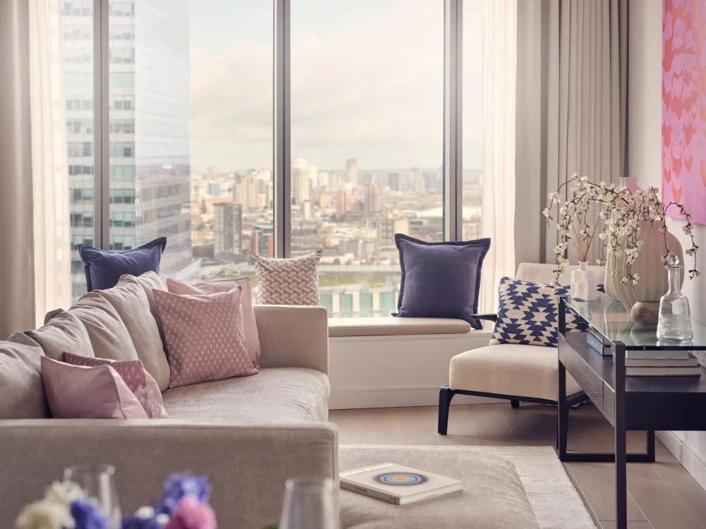 2 bed apartment in Canary Wharf, photo 3