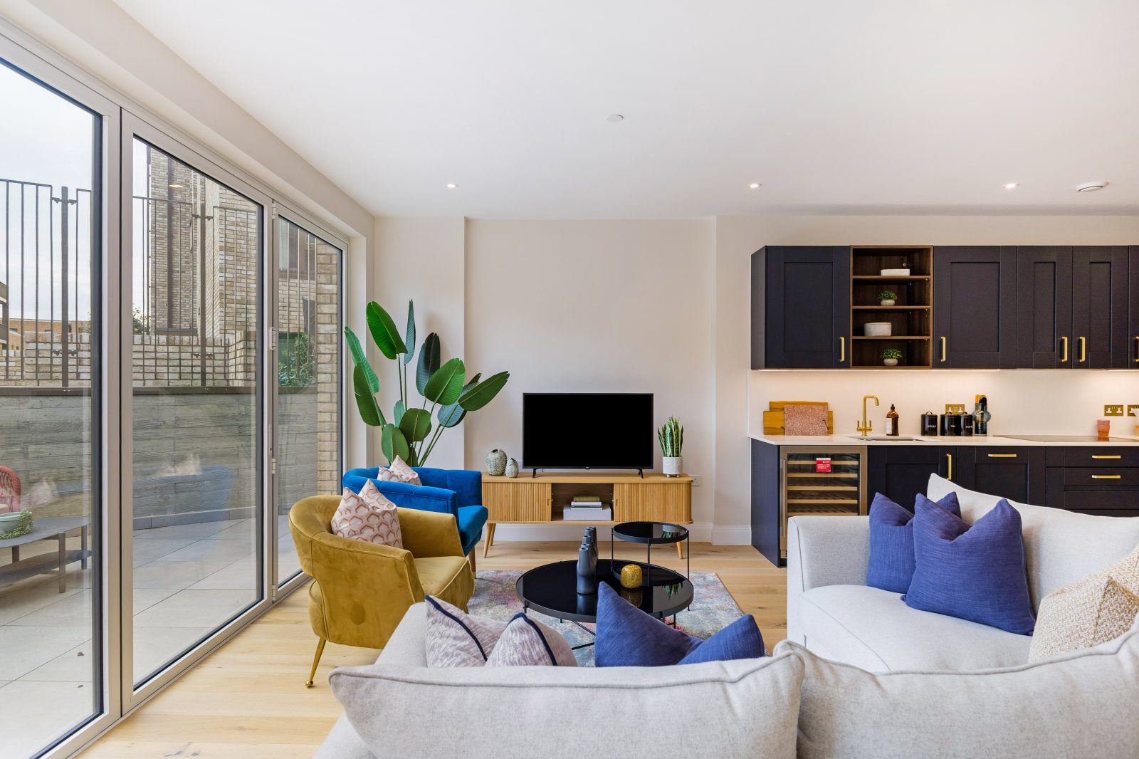 2 bed house in Mill Hill, photo 5