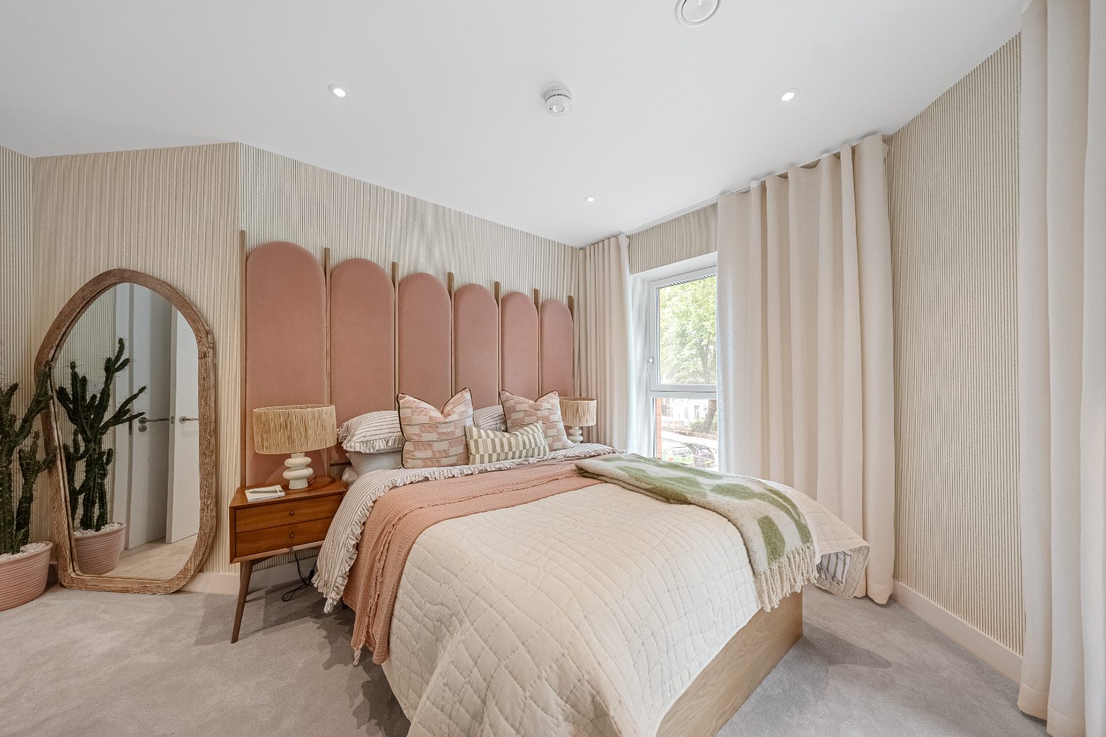 2 bed apartment in Kilburn, photo 7