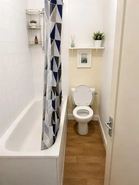 2 bed flat in Maida Vale, photo 6