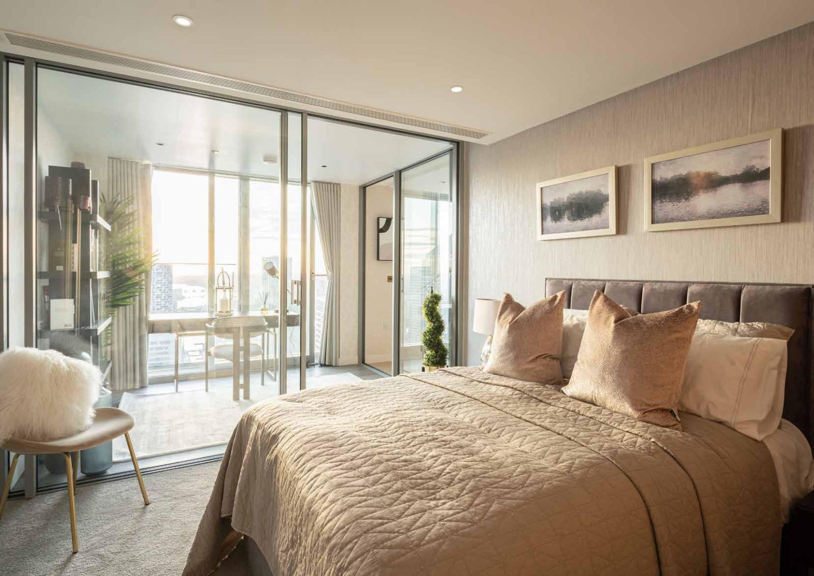2 bed apartment in Canary Wharf, photo 3
